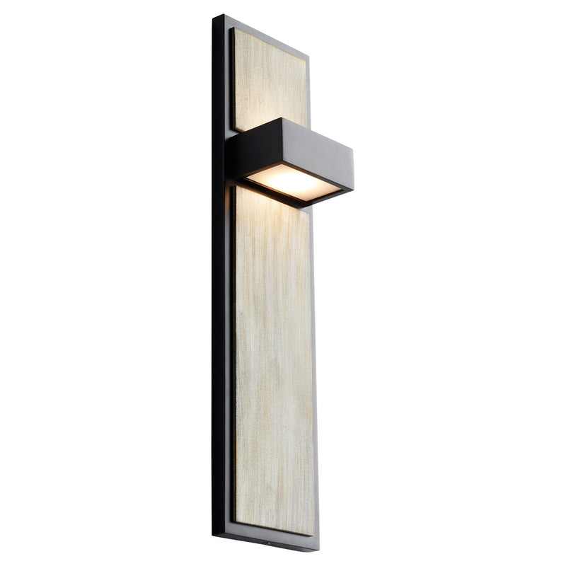 Guapo Sconce